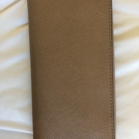 Michael kors wallet - Picture 2 of 4